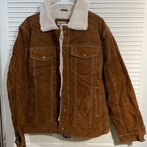 Men's Scandia Woods, large Brown Suede leatherSherpa lined trucker snap jacket.